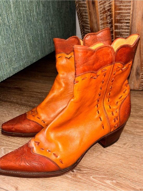 Charlie Horse Shoes - Charlie Horse Brown Leather Western Boots w/Burnt Orange trim Women's 10B